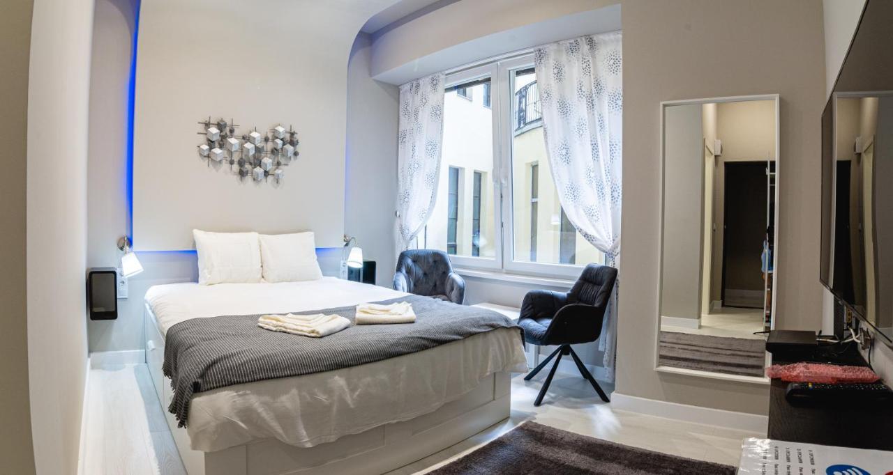 The Royals Downtown Apartamento Budapeste Exterior foto