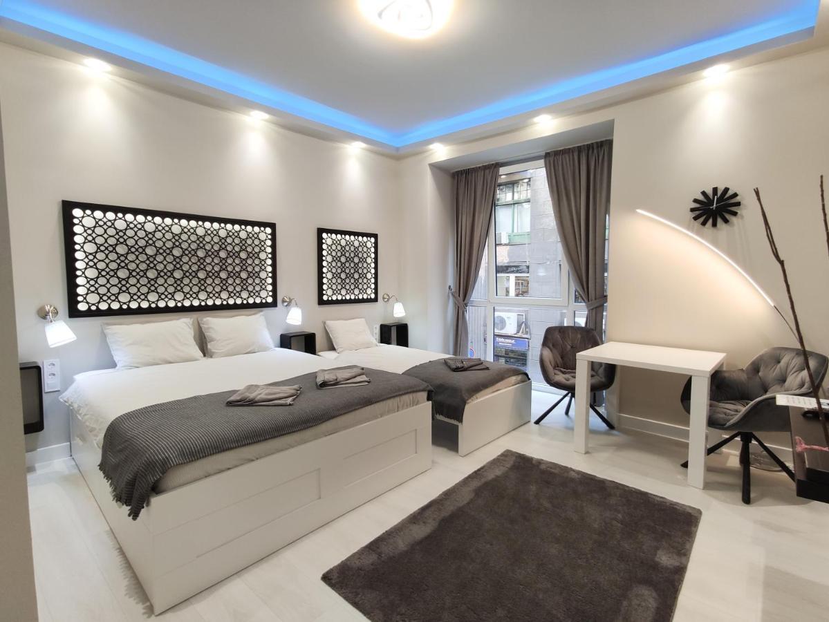 The Royals Downtown Apartamento Budapeste Exterior foto
